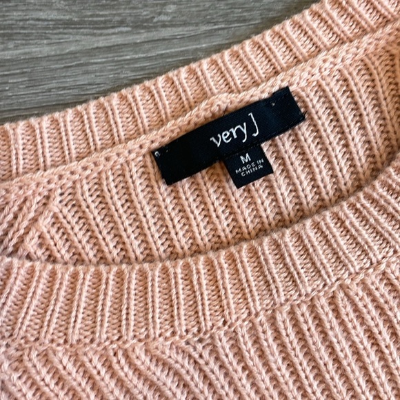 Very J peach knit sweater - Picture 3 of 4